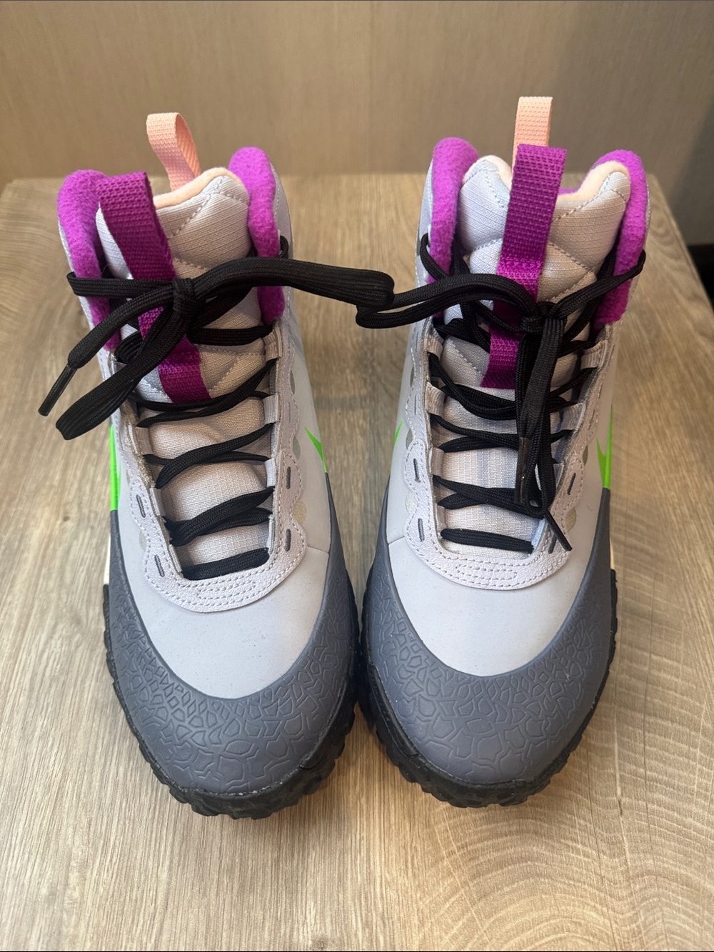 Nike terrascout youth Light Gray Sneakers with Purple and Neon Green Accents